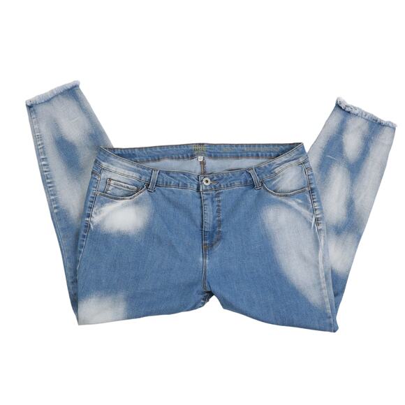 True Craft plus size women's jeans light wash raw hem size 20 inseam 25 - Picture 2 of 4